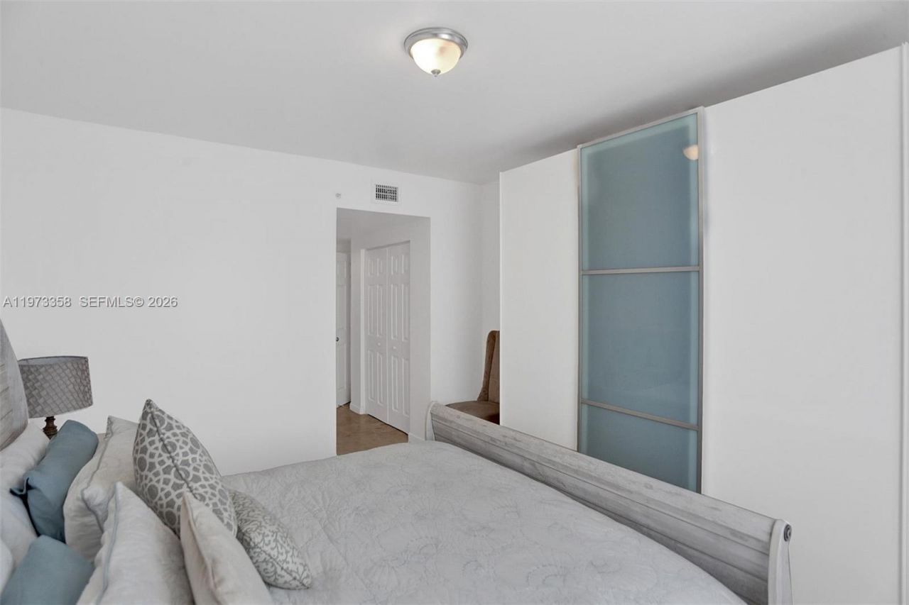 17100 N Bay Rd, Unit 1501, Sunny Isles Beach, FL 33160 Photo