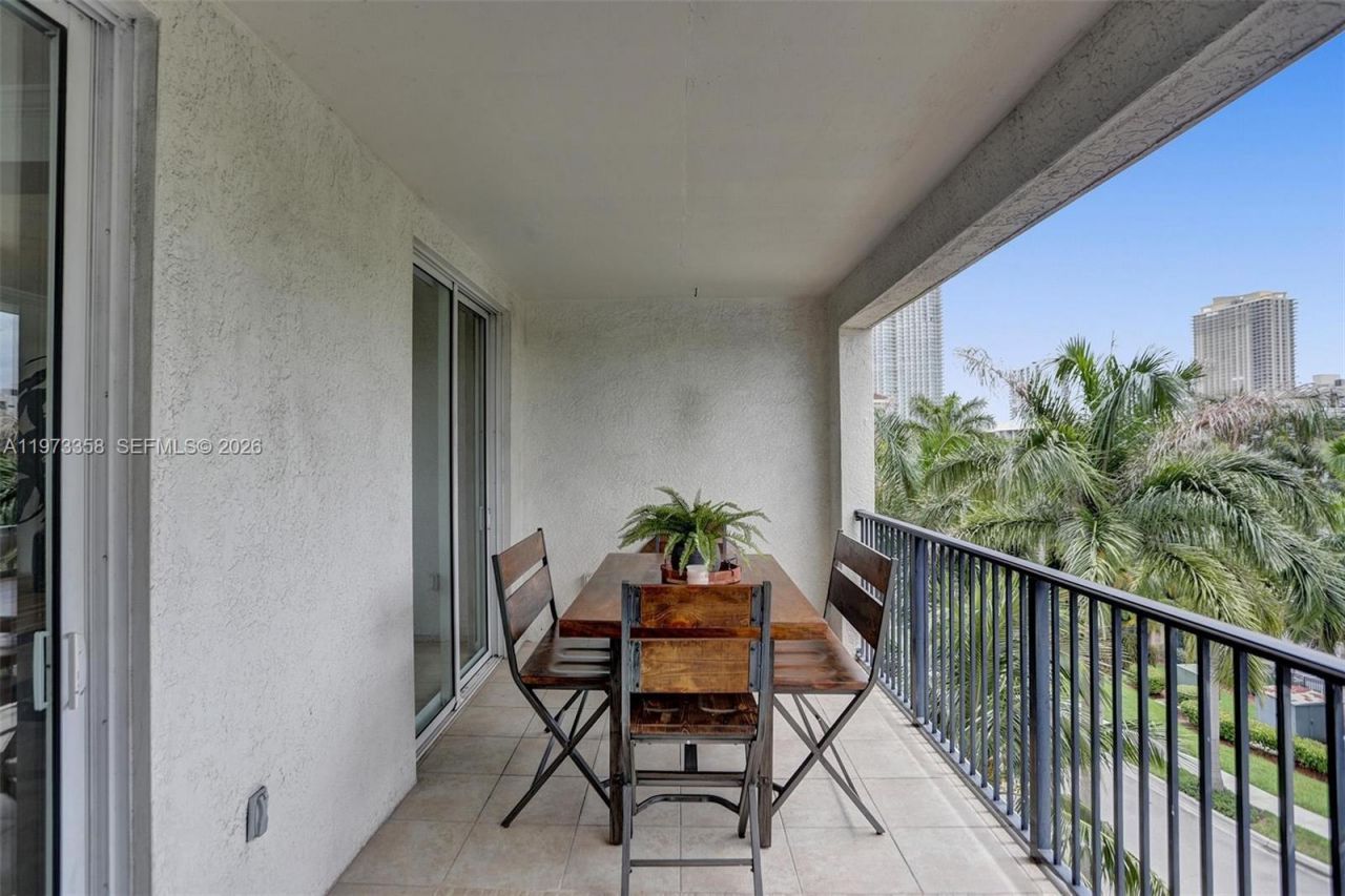 17100 N Bay Rd, Unit 1501, Sunny Isles Beach, FL 33160 Photo