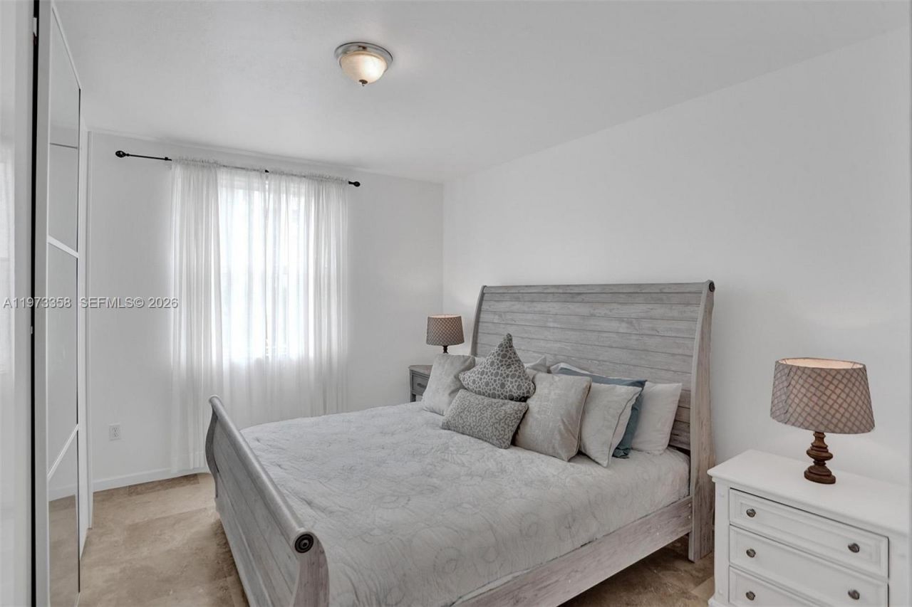 17100 N Bay Rd, Unit 1501, Sunny Isles Beach, FL 33160 Photo