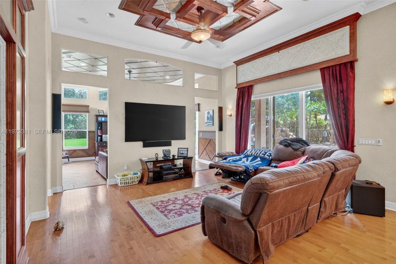 3792 Churchill Downs Dr , Davie, FL 33328 Photo