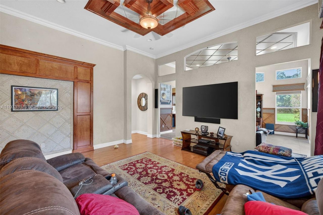 3792 Churchill Downs Dr , Davie, FL 33328 Photo