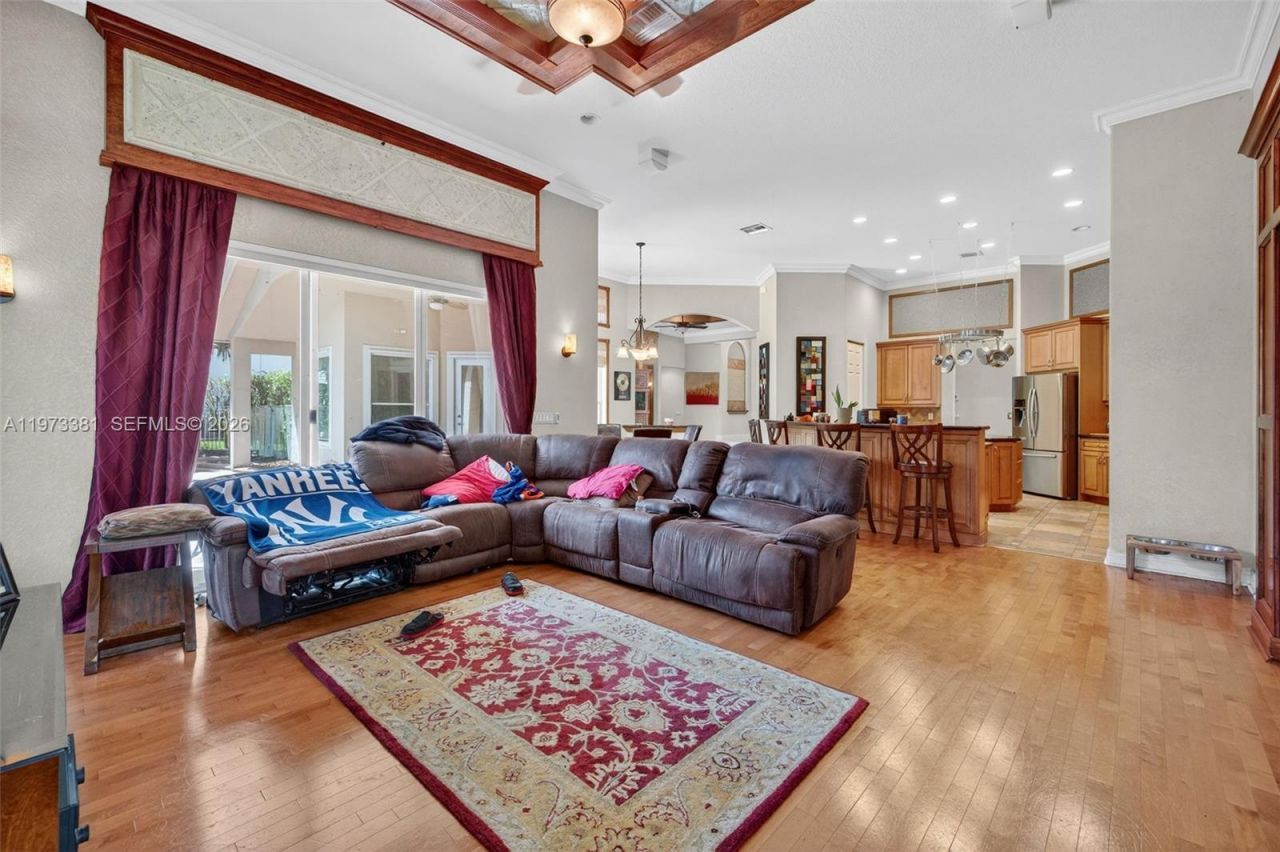 3792 Churchill Downs Dr , Davie, FL 33328 Photo