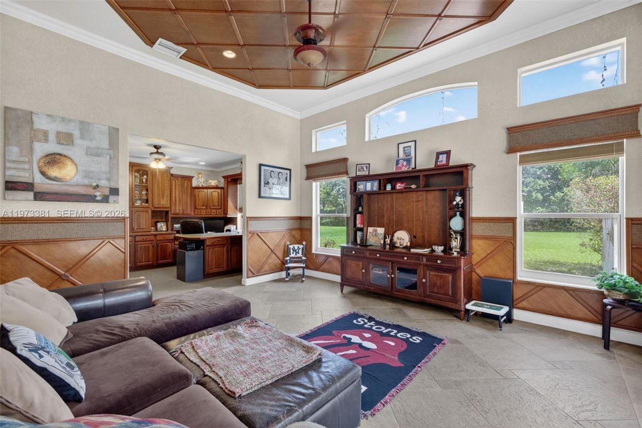 3792 Churchill Downs Dr , Davie, FL 33328 Photo