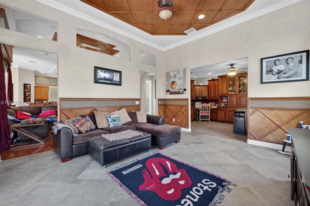 3792 Churchill Downs Dr , Davie, FL 33328 Photo