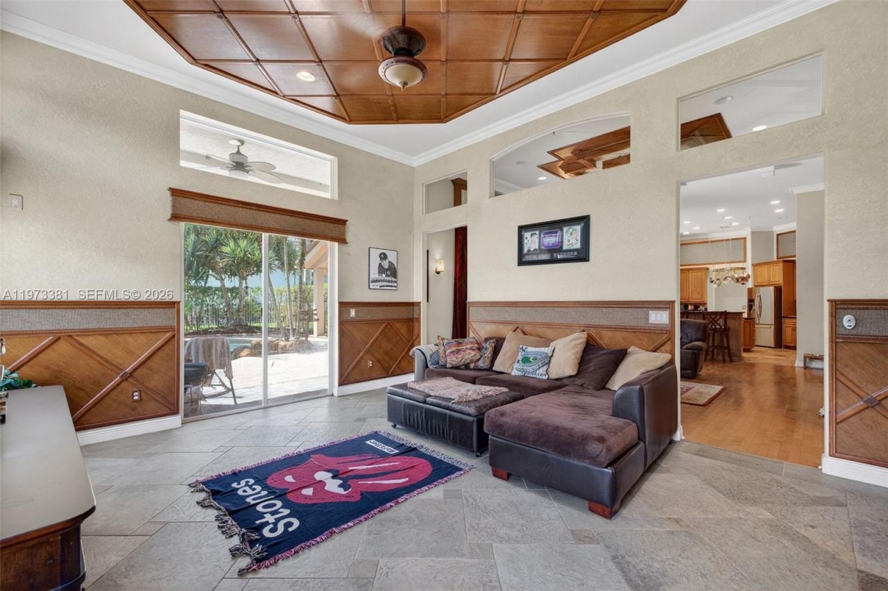 3792 Churchill Downs Dr , Davie, FL 33328 Photo