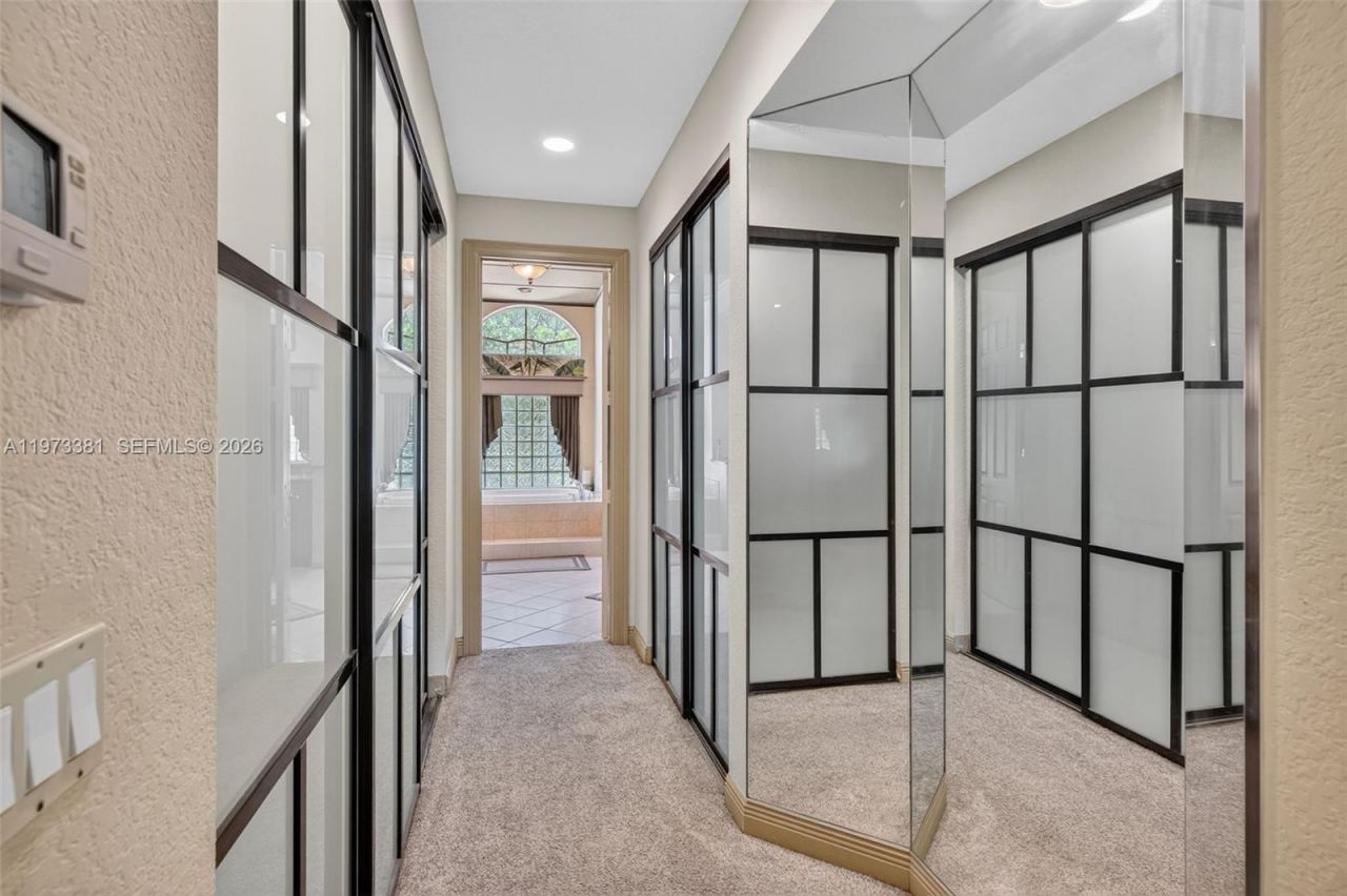 3792 Churchill Downs Dr , Davie, FL 33328 Photo