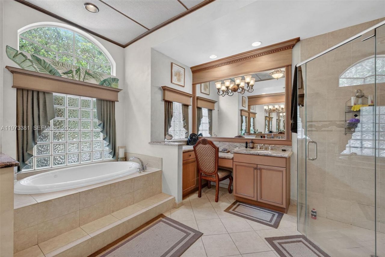 3792 Churchill Downs Dr , Davie, FL 33328 Photo