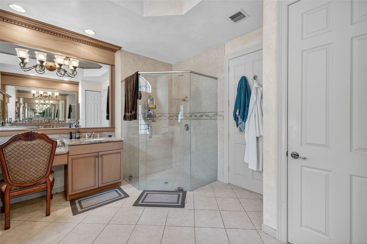 3792 Churchill Downs Dr , Davie, FL 33328 Photo