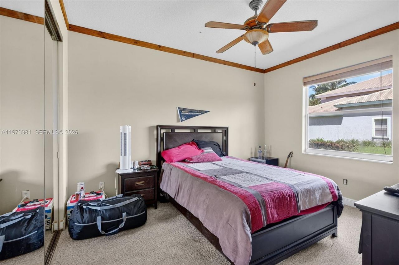 3792 Churchill Downs Dr , Davie, FL 33328 Photo