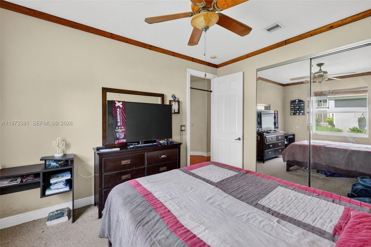 3792 Churchill Downs Dr , Davie, FL 33328 Photo