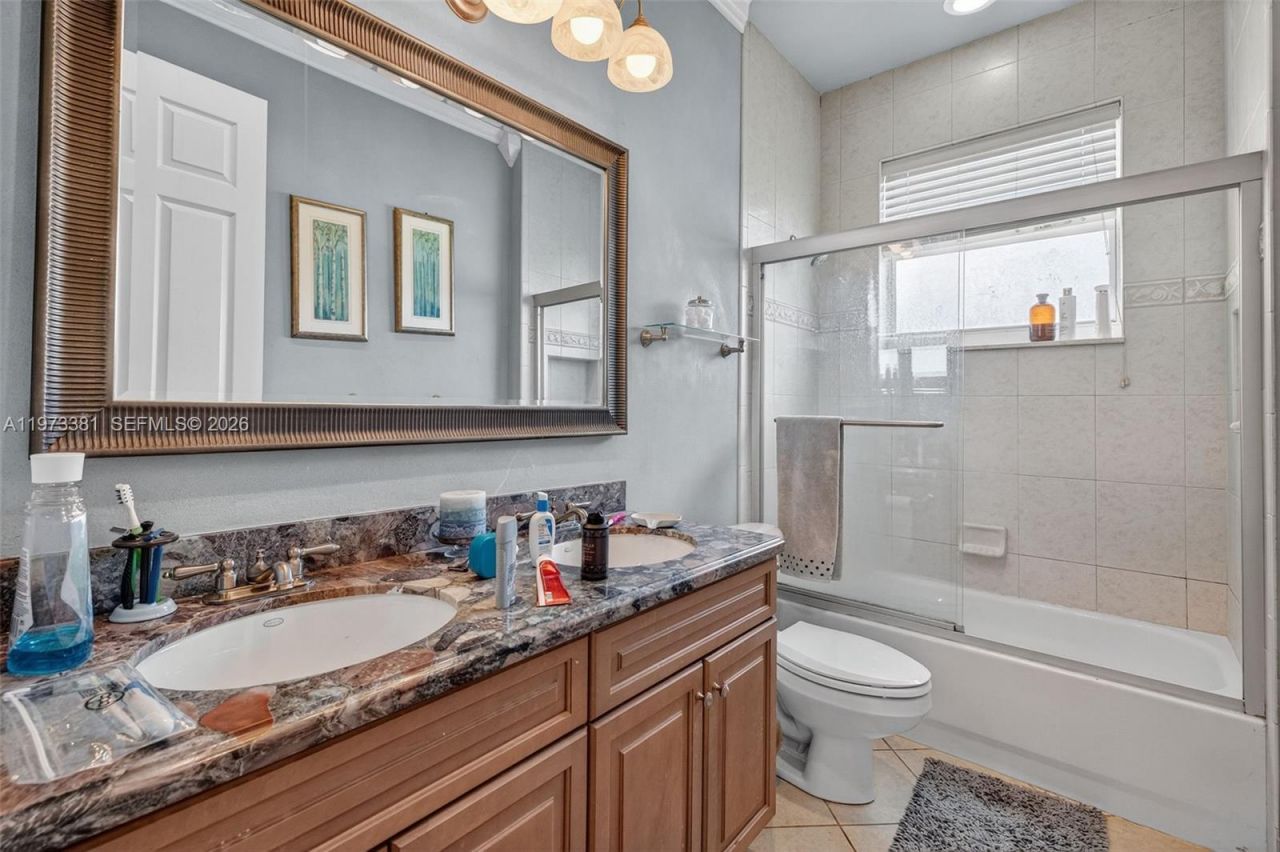 3792 Churchill Downs Dr , Davie, FL 33328 Photo