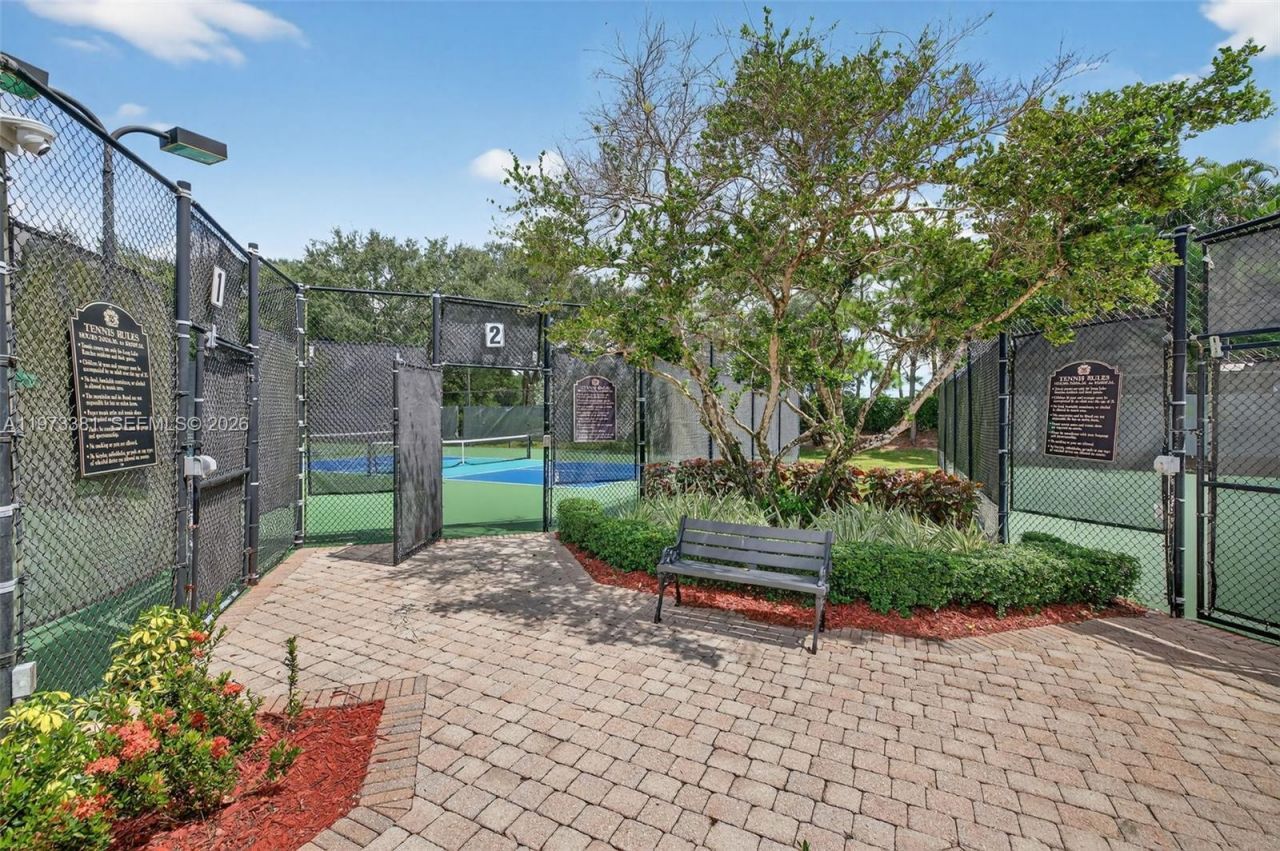 3792 Churchill Downs Dr , Davie, FL 33328 Photo