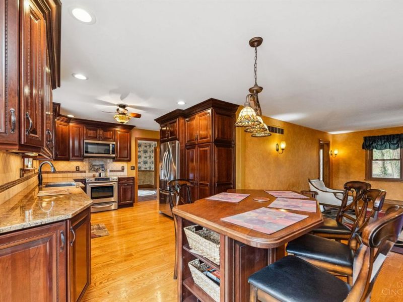 2214 Trappers Knoll Drive, Batavia Twp, OH 45103 Photo 8