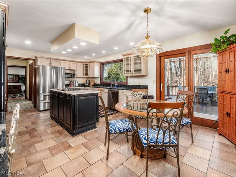 905 Center Court, Zanesville, OH 43701 Photo 16