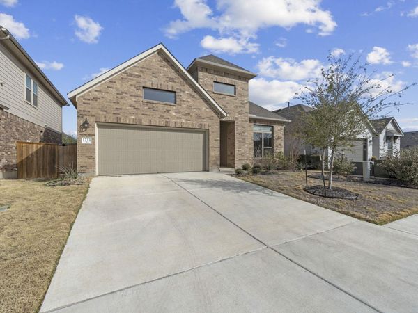 1233 Texas Ash LN, Georgetown, TX 78628
