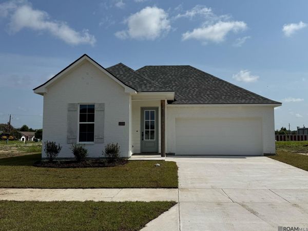 10109 Pelican Pointe Lane, Baton Rouge, LA 70810