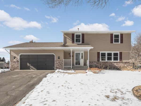 5245 Oxford Street N, Shoreview, MN 55126