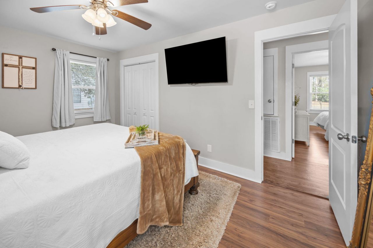 1208 Edward Drive Photo 16