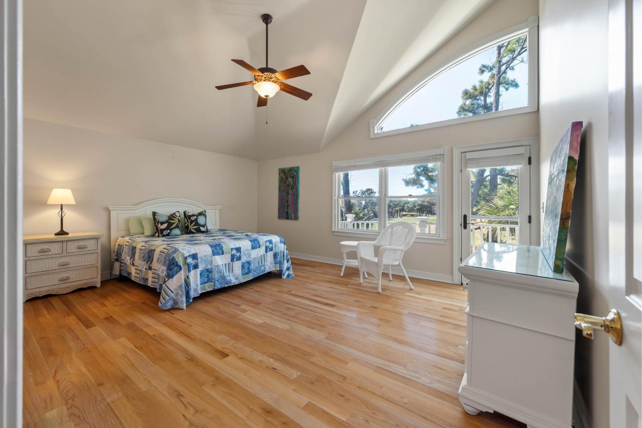 31 Berkshire Hall Photo 52