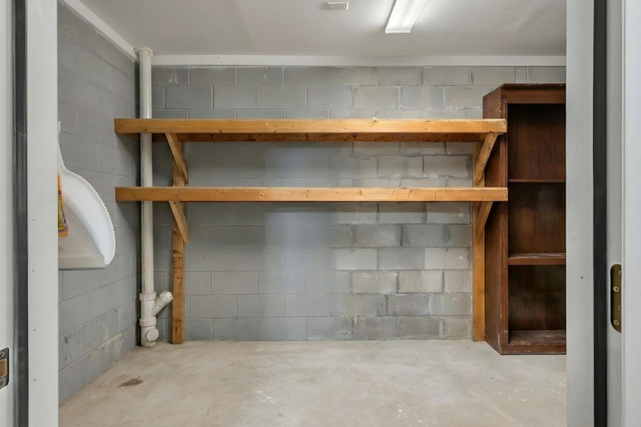 31 Berkshire Hall Photo 62