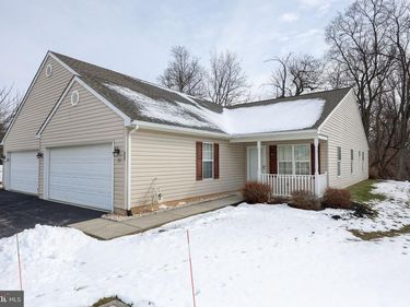 337 WINNERS CIRCLE, RED LION, PA 17356