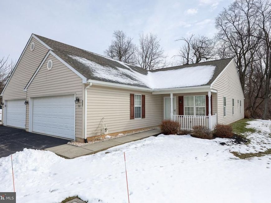 337 Winners Circle, Red Lion, PA 17356 Main Photo