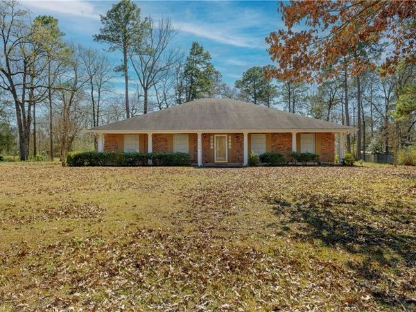 8601 RIDGEMONT Drive, Pineville, LA 71360