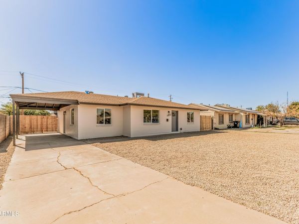 3823 W EARLL Drive, Phoenix, AZ 85019