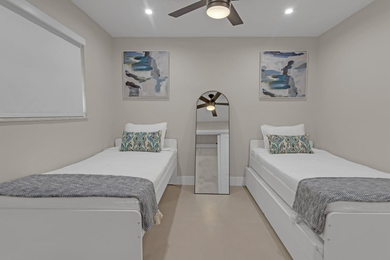 755 S Rainbow Drive, Hollywood, FL 33021 Photo