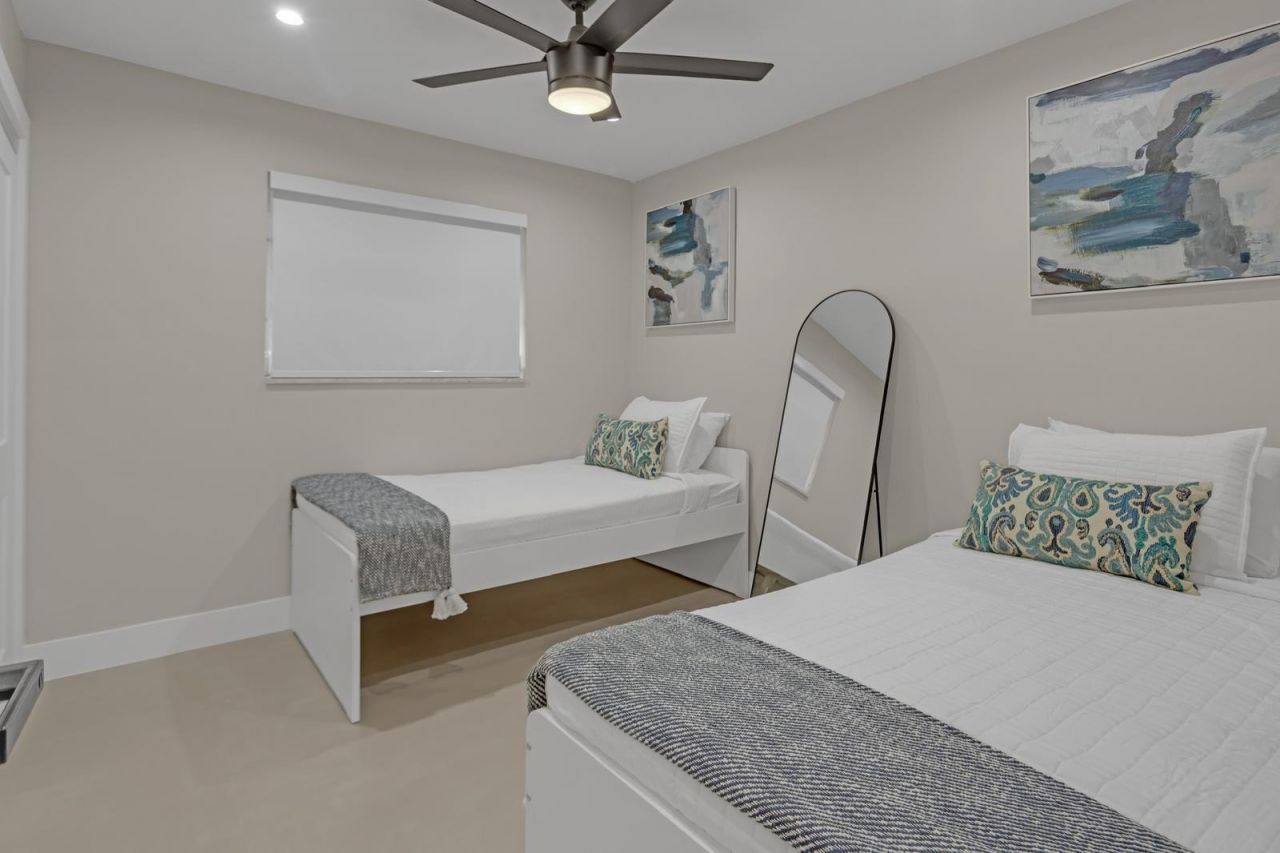 755 S Rainbow Drive, Hollywood, FL 33021 Photo