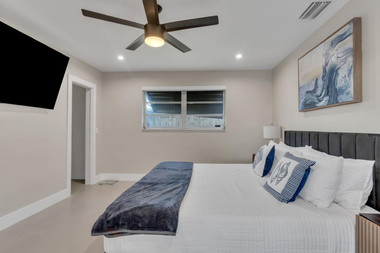 755 S Rainbow Drive, Hollywood, FL 33021 Photo