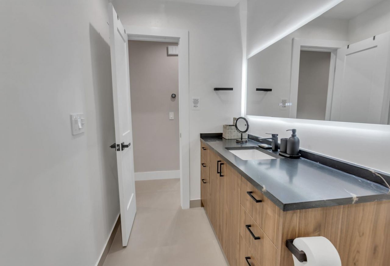 755 S Rainbow Drive, Hollywood, FL 33021 Photo