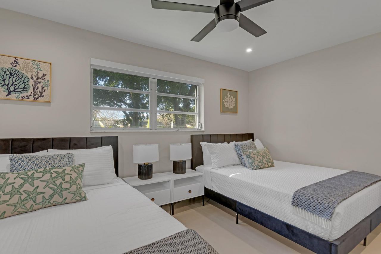 755 S Rainbow Drive, Hollywood, FL 33021 Photo