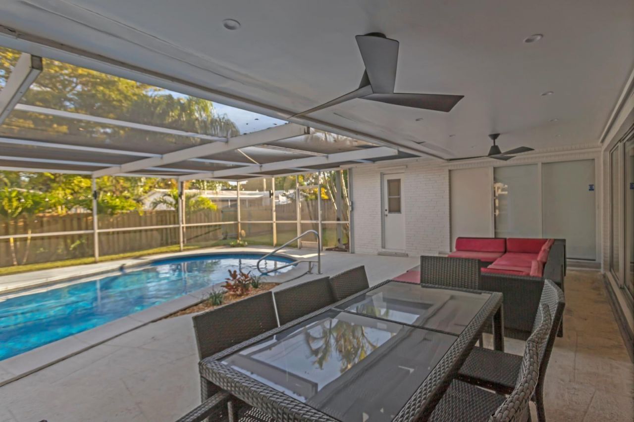 755 S Rainbow Drive, Hollywood, FL 33021 Photo