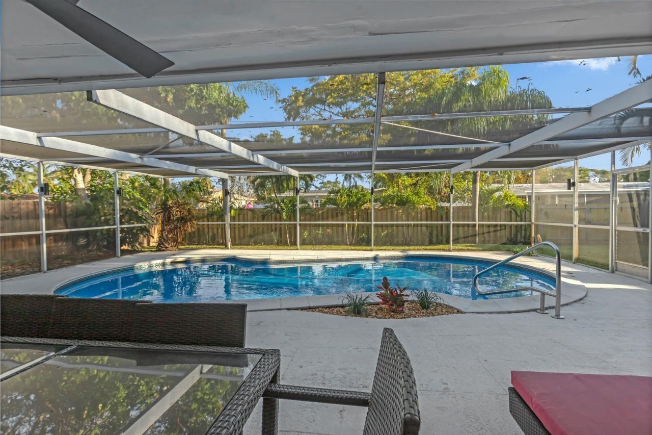 755 S Rainbow Drive, Hollywood, FL 33021 Photo