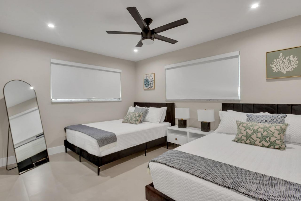 755 S Rainbow Drive, Hollywood, FL 33021 Photo