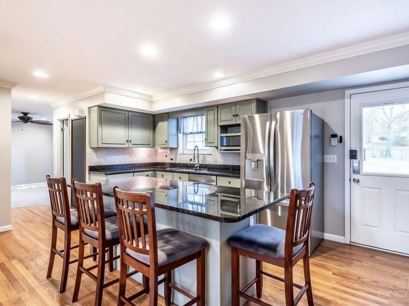 5600 Antoninus Drive, Green Township, OH 45238 Photo 12