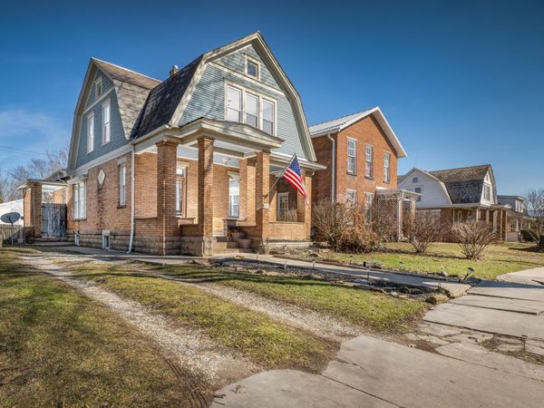 907 W High Street , Mount Vernon, OH 43050