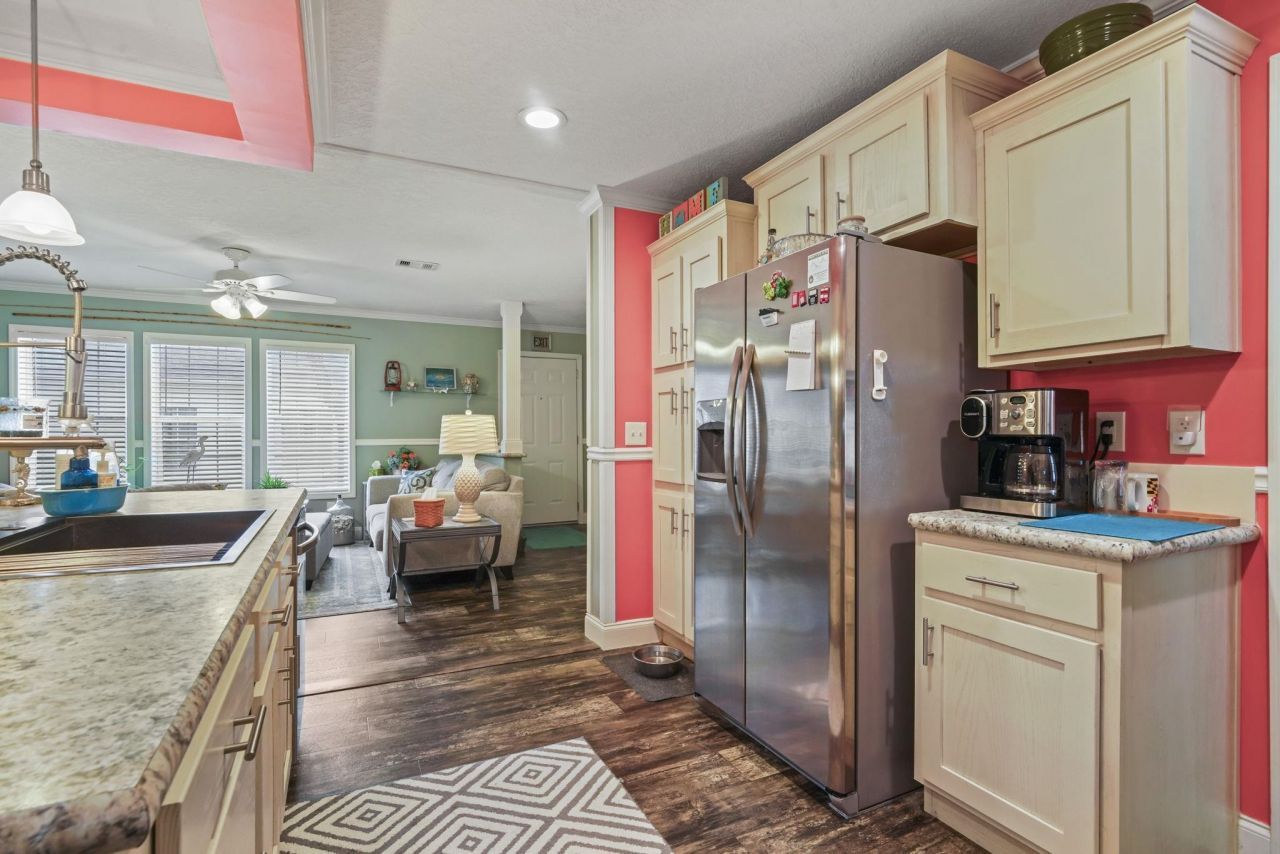 904 Southpark Dr. Photo 11