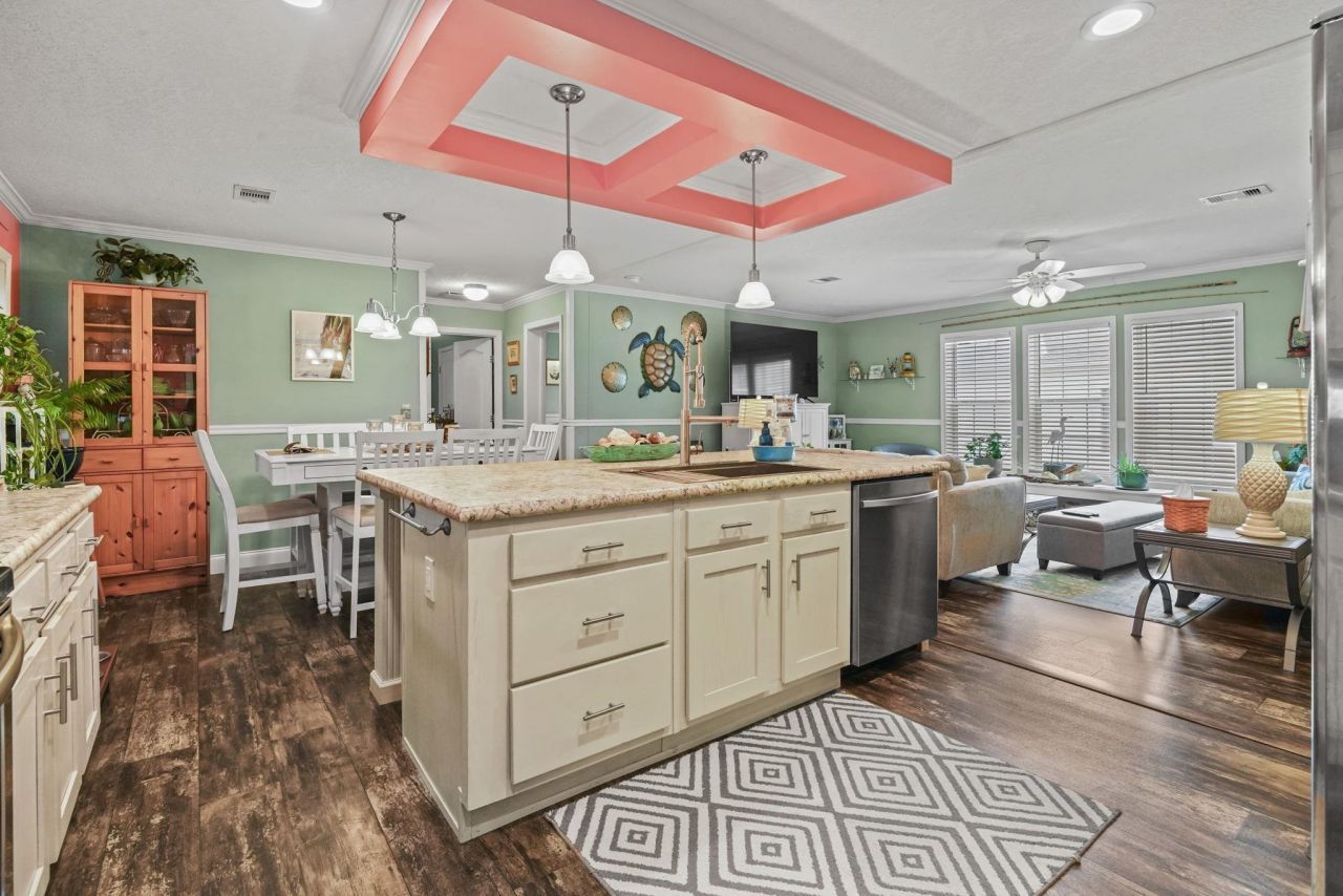 904 Southpark Dr. Photo 12