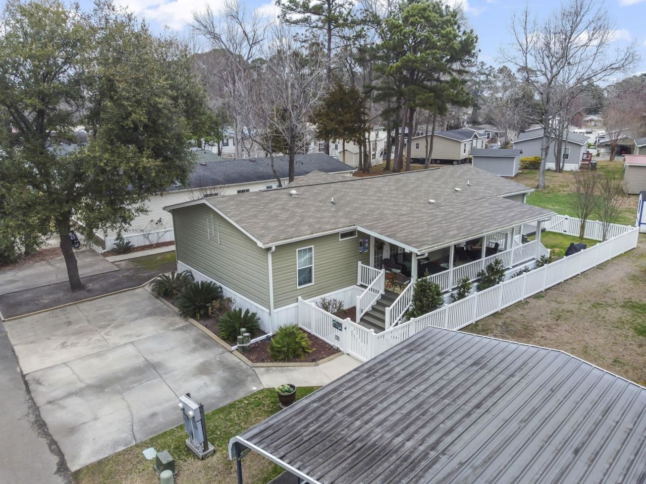 904 Southpark Dr. Photo 22