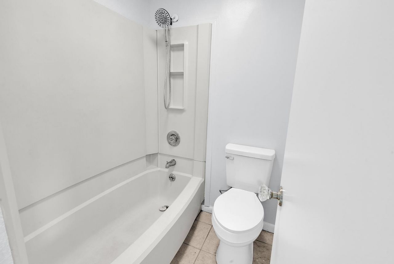 5905 S Kings Hwy. Photo 13