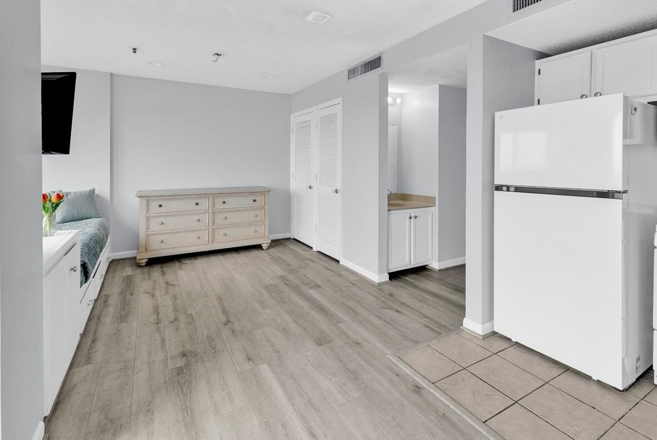 5905 S Kings Hwy. Photo 8