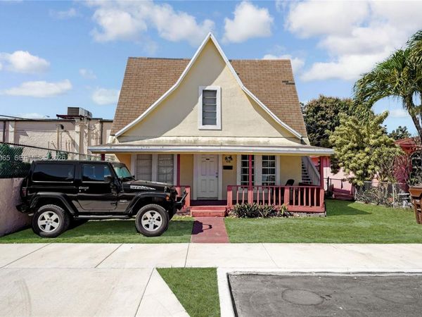 4318 E 8th Ct , Hialeah, FL 33013