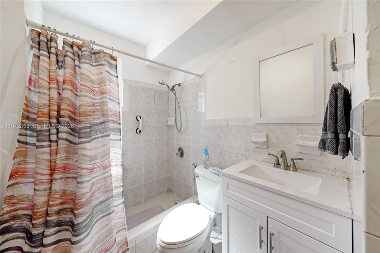 4318 E 8th Ct , Hialeah, FL 33013 Photo