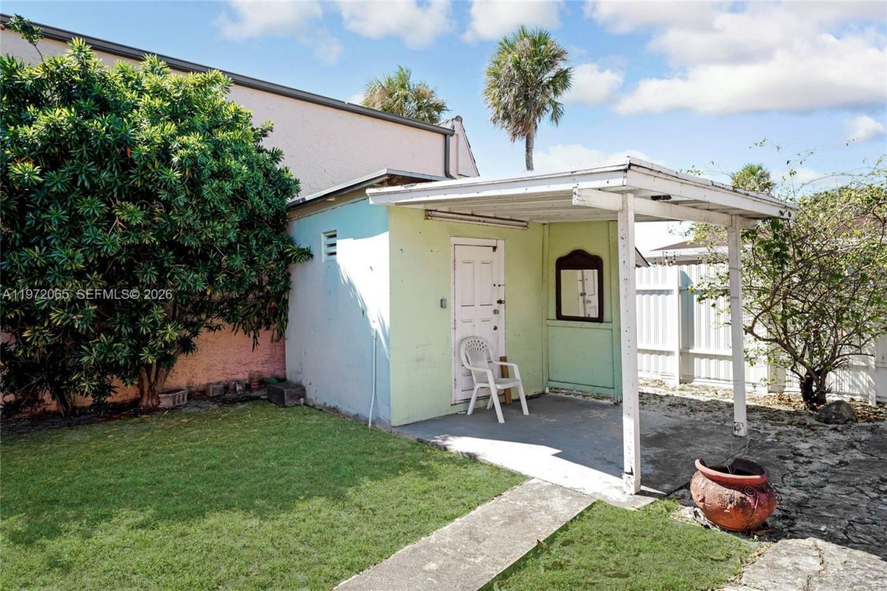 4318 E 8th Ct , Hialeah, FL 33013 Photo