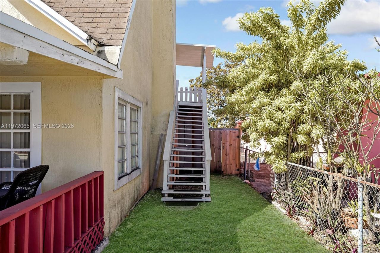 4318 E 8th Ct , Hialeah, FL 33013 Photo