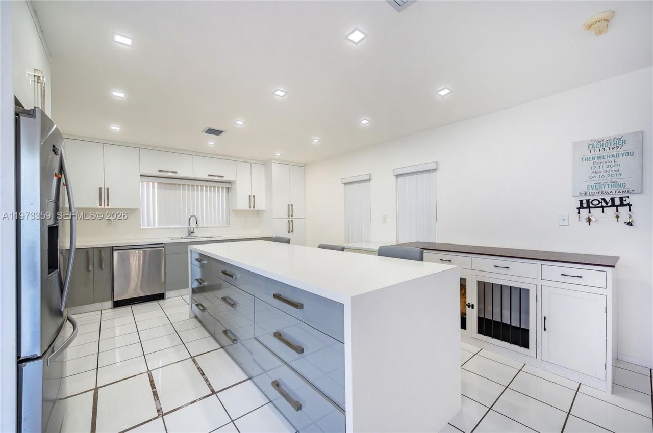 3511 SW 154th Ct, Miami, FL 33185 Photo