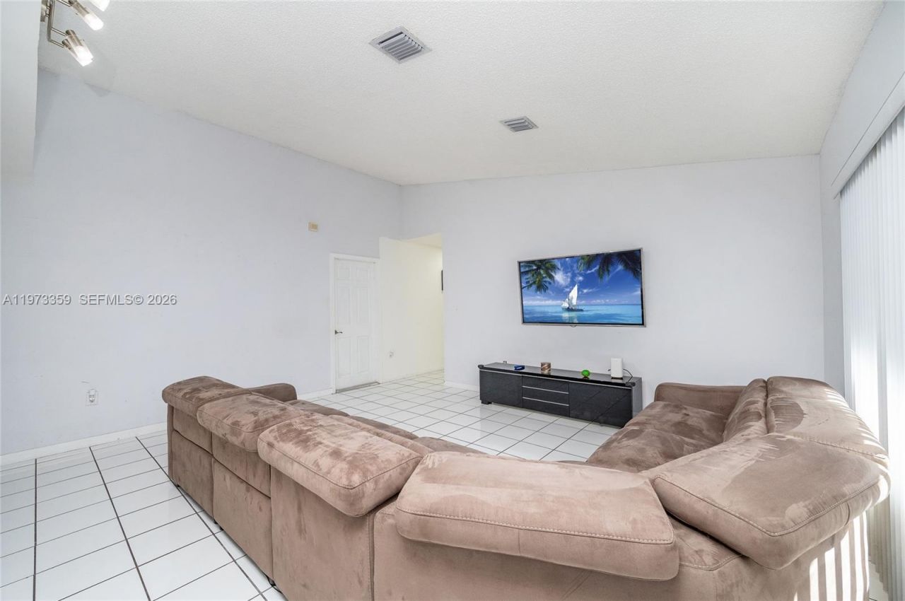 3511 SW 154th Ct, Miami, FL 33185 Photo