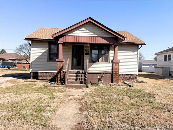 215 Logan St. , Bethalto, IL 62010